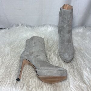 Veronica Beard Dali Like New Gray Suede Platform Ankle Boots Sz 8